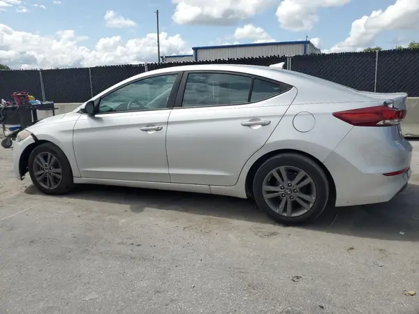 5NPD84LF4HH109402 2017 HYUNDAI ELANTRA - Image 2