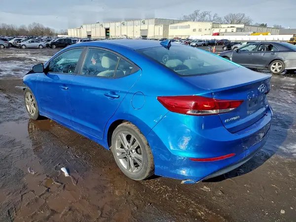 5NPD84LF4HH109562 2017 HYUNDAI ELANTRA - Image 2