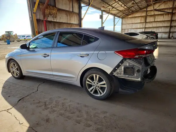 5NPD84LF4HH110324 2017 HYUNDAI ELANTRA - Image 2