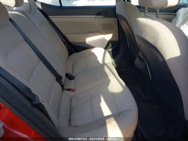 5NPD84LF4HH118553 2017 HYUNDAI ELANTRA - Image 8
