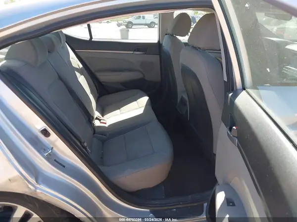 5NPD84LF4HH119301 2017 HYUNDAI ELANTRA - Image 8