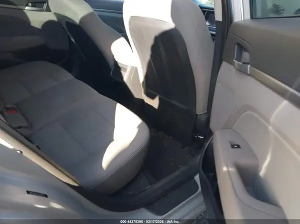 5NPD84LF4HH121372 2017 HYUNDAI ELANTRA - Image 8