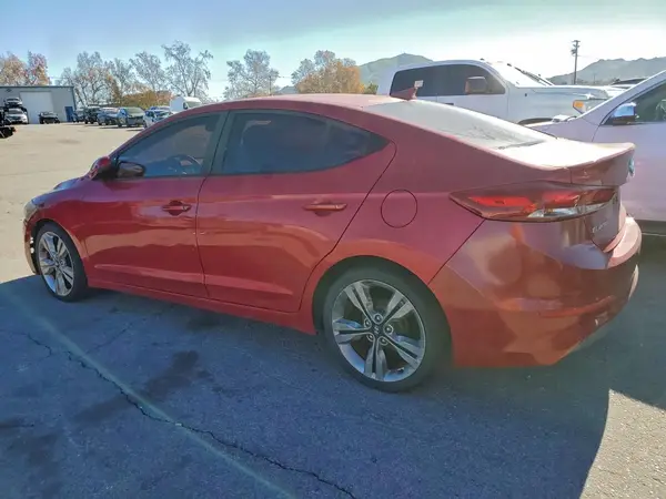 5NPD84LF4HH121663 2017 HYUNDAI ELANTRA - Image 2