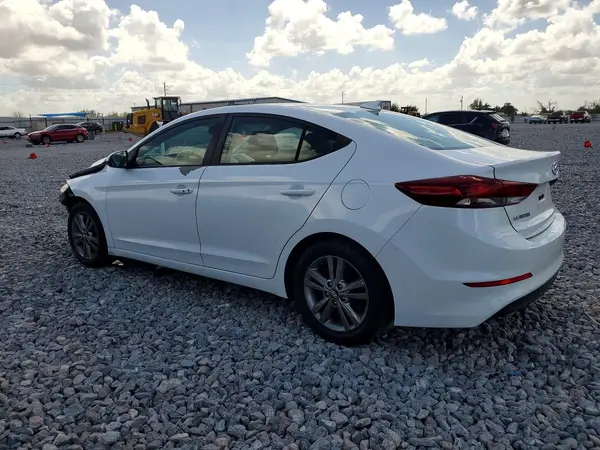5NPD84LF4HH124045 2017 HYUNDAI ELANTRA - Image 2