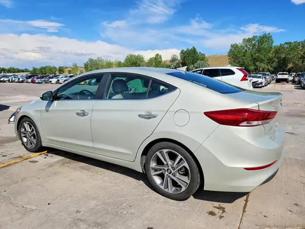 5NPD84LF4HH129682 2017 HYUNDAI ELANTRA - Image 2