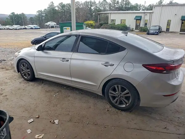 5NPD84LF4HH129973 2017 HYUNDAI ELANTRA - Image 2