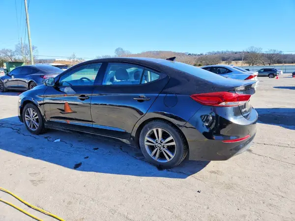 5NPD84LF4HH135840 2017 HYUNDAI ELANTRA - Image 2