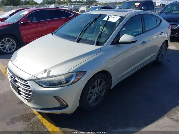 5NPD84LF4HH141265 2017 HYUNDAI ELANTRA - Image 2