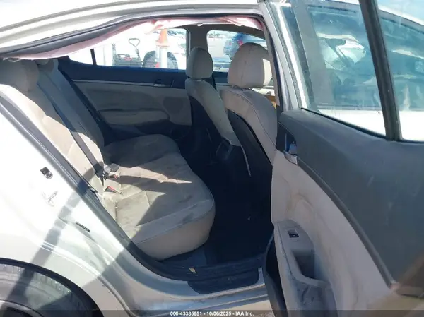 5NPD84LF4HH141265 2017 HYUNDAI ELANTRA - Image 8