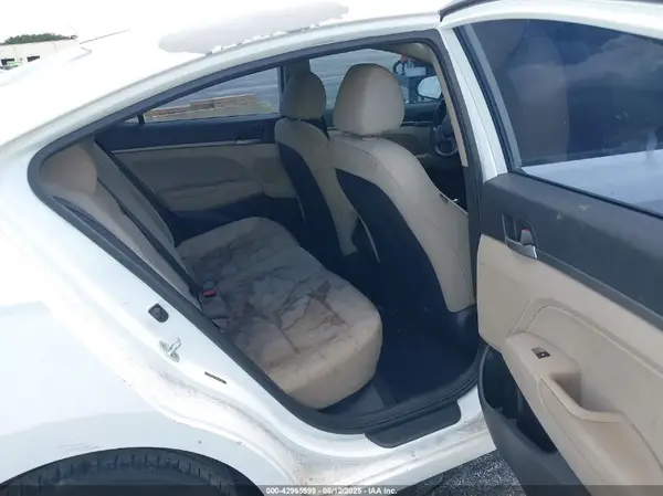 5NPD84LF4HH143596 2017 HYUNDAI ELANTRA - Image 8