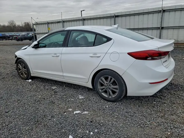 5NPD84LF4HH145137 2017 HYUNDAI ELANTRA - Image 2