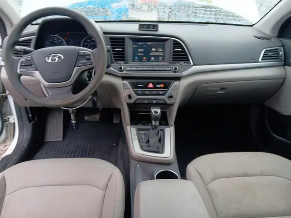 5NPD84LF4HH153383 2017 HYUNDAI ELANTRA - Image 8