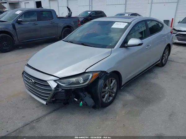 5NPD84LF4HH154422 2017 HYUNDAI ELANTRA - Image 2