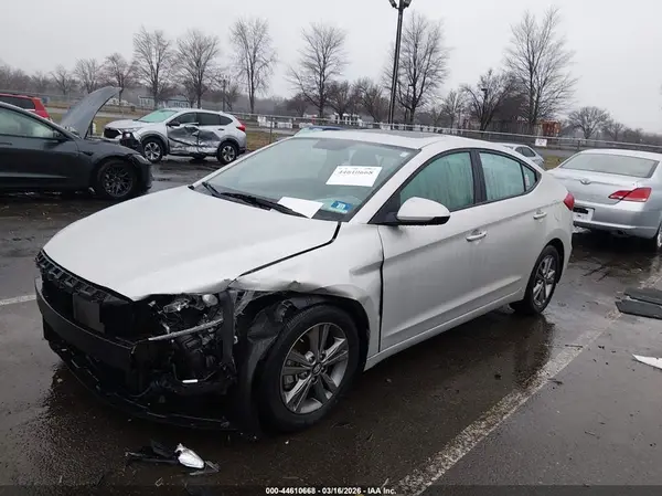 5NPD84LF4HH156509 2017 HYUNDAI ELANTRA - Image 2
