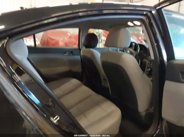 5NPD84LF4HH158082 2017 HYUNDAI ELANTRA - Image 8