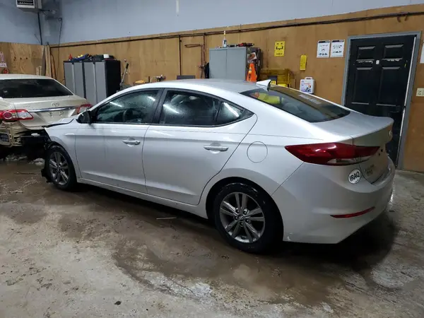 5NPD84LF4HH159653 2017 HYUNDAI ELANTRA - Image 2