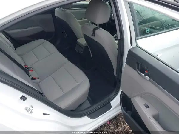5NPD84LF4HH159913 2017 HYUNDAI ELANTRA - Image 8