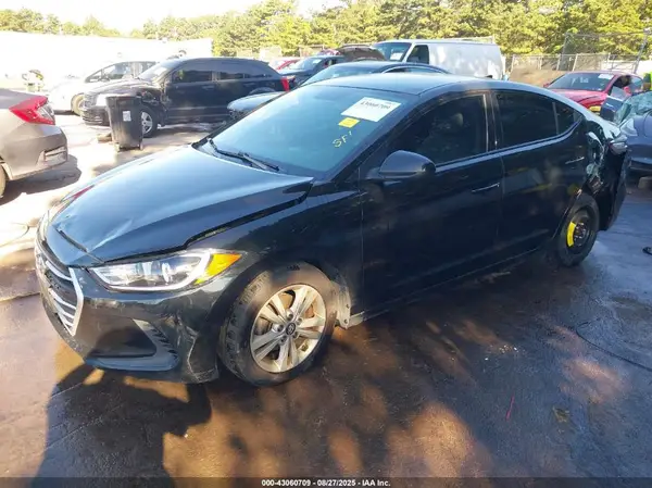 5NPD84LF4HH175464 2017 HYUNDAI ELANTRA - Image 2