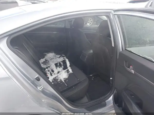 5NPD84LF4HH176338 2017 HYUNDAI ELANTRA - Image 8