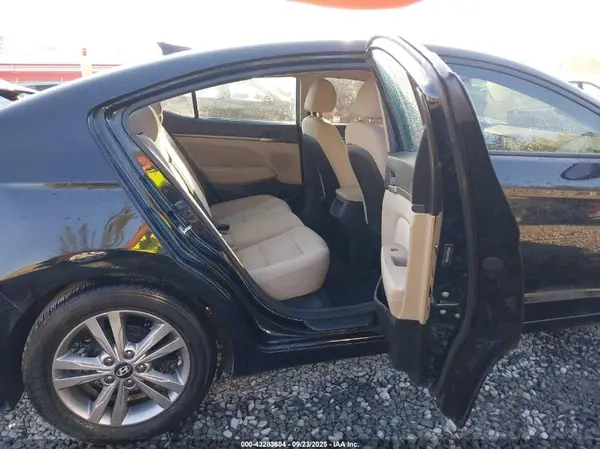 5NPD84LF4HH178980 2017 HYUNDAI ELANTRA - Image 8