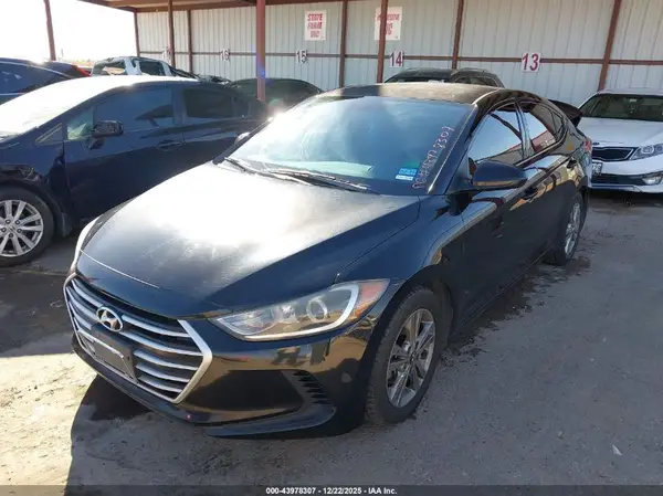 5NPD84LF4HH183581 2017 HYUNDAI ELANTRA - Image 2