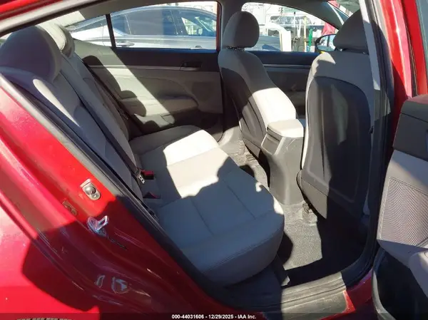 5NPD84LF4HH189798 2017 HYUNDAI ELANTRA - Image 8