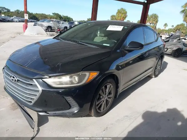 5NPD84LF4HH196587 2017 HYUNDAI ELANTRA - Image 2