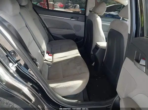 5NPD84LF4HH196587 2017 HYUNDAI ELANTRA - Image 8