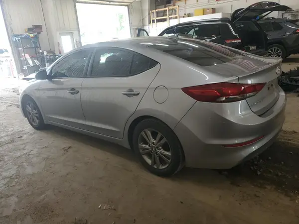 5NPD84LF4HH198050 2017 HYUNDAI ELANTRA - Image 2