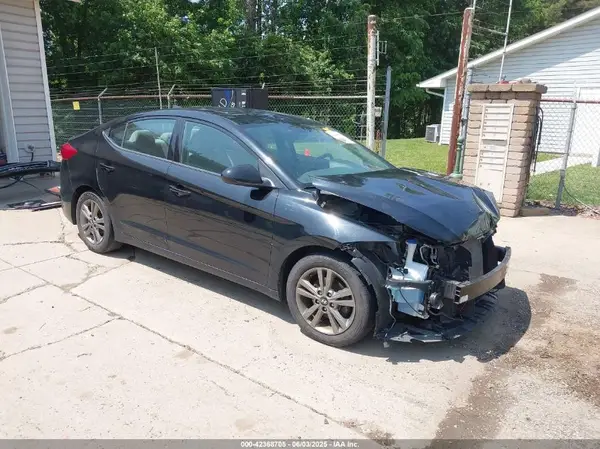 5NPD84LF4JH215340 2018 HYUNDAI ELANTRA - Image 1