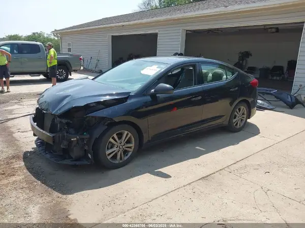 5NPD84LF4JH215340 2018 HYUNDAI ELANTRA - Image 2