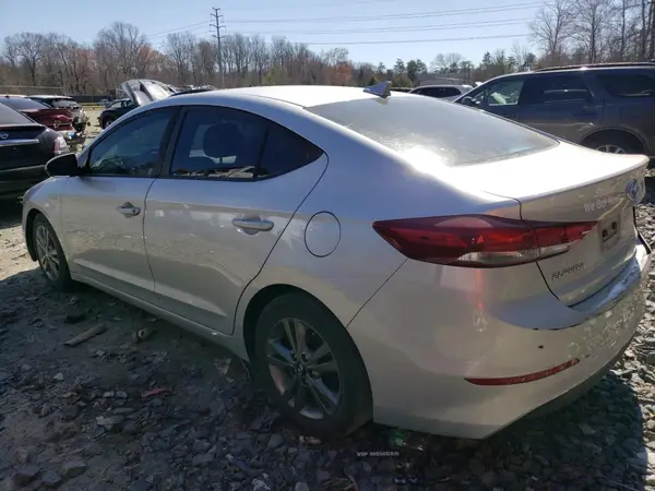 5NPD84LF4JH216584 2018 HYUNDAI ELANTRA - Image 2