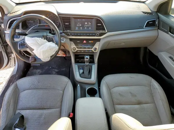 5NPD84LF4JH216889 2018 HYUNDAI ELANTRA - Image 8