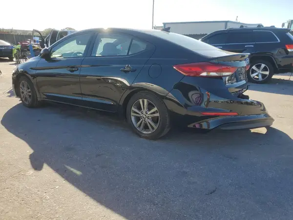 5NPD84LF4JH221073 2018 HYUNDAI ELANTRA - Image 2