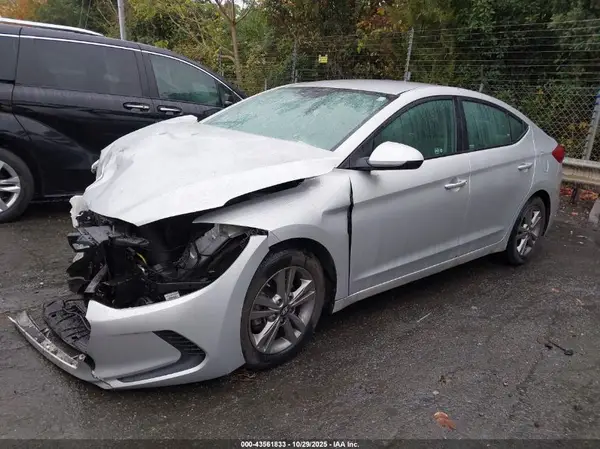 5NPD84LF4JH222157 2018 HYUNDAI ELANTRA - Image 2