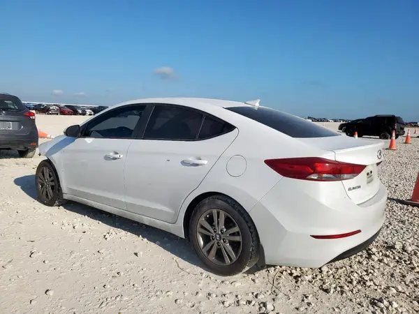 5NPD84LF4JH225785 2018 HYUNDAI ELANTRA - Image 2