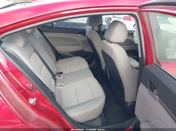 5NPD84LF4JH226340 2018 HYUNDAI ELANTRA - Image 8
