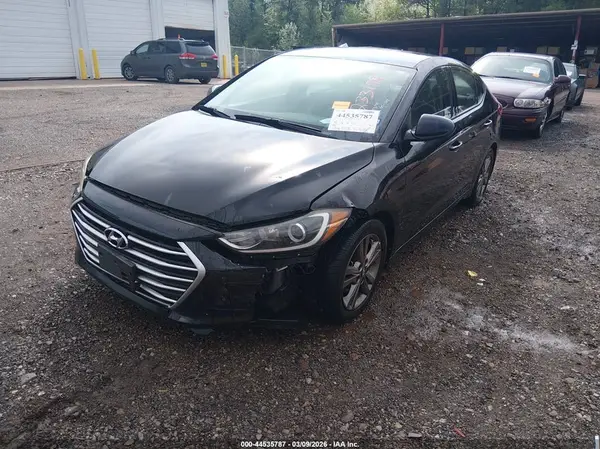 5NPD84LF4JH233174 2018 HYUNDAI ELANTRA - Image 2