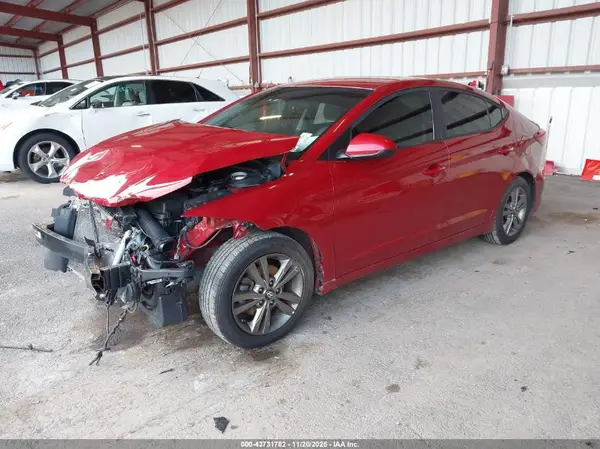 5NPD84LF4JH233501 2018 HYUNDAI ELANTRA - Image 2