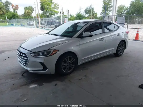 5NPD84LF4JH233935 2018 HYUNDAI ELANTRA - Image 2