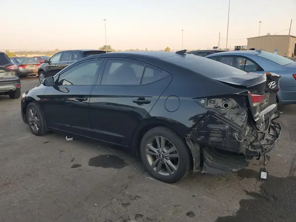 5NPD84LF4JH234888 2018 HYUNDAI ELANTRA - Image 2