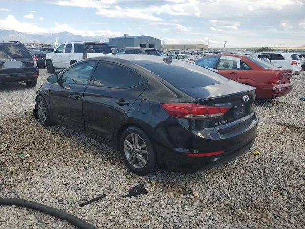 5NPD84LF4JH235586 2018 HYUNDAI ELANTRA - Image 2