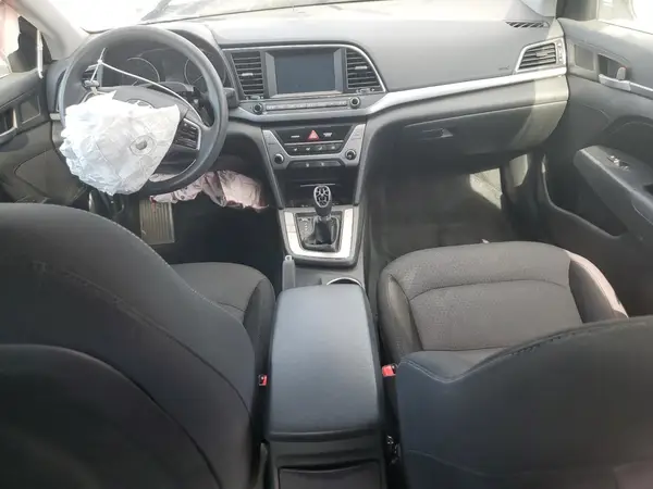 5NPD84LF4JH235586 2018 HYUNDAI ELANTRA - Image 8