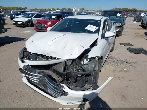 5NPD84LF4JH235815 2018 HYUNDAI ELANTRA - Image 2
