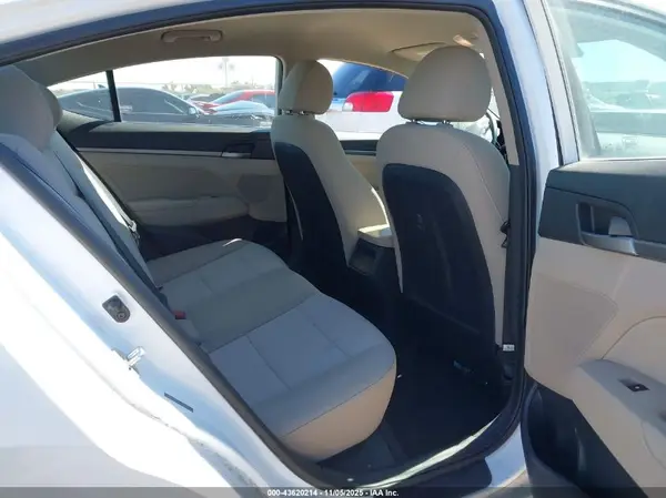5NPD84LF4JH235815 2018 HYUNDAI ELANTRA - Image 8