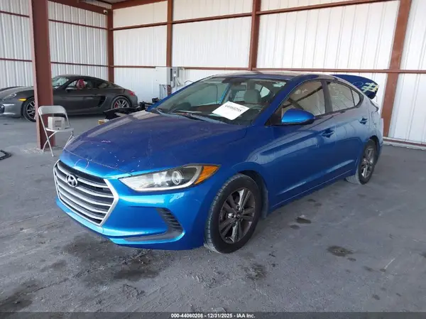 5NPD84LF4JH236625 2018 HYUNDAI ELANTRA - Image 2