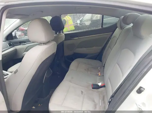 5NPD84LF4JH237371 2018 HYUNDAI ELANTRA - Image 8