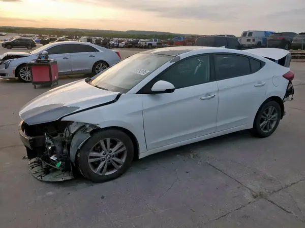 5NPD84LF4JH240111 2018 HYUNDAI ELANTRA - Image 1