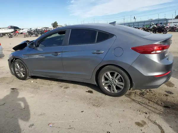 5NPD84LF4JH240643 2018 HYUNDAI ELANTRA - Image 2