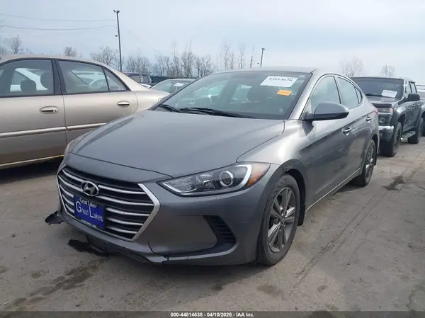 5NPD84LF4JH241243 2018 HYUNDAI ELANTRA - Image 2